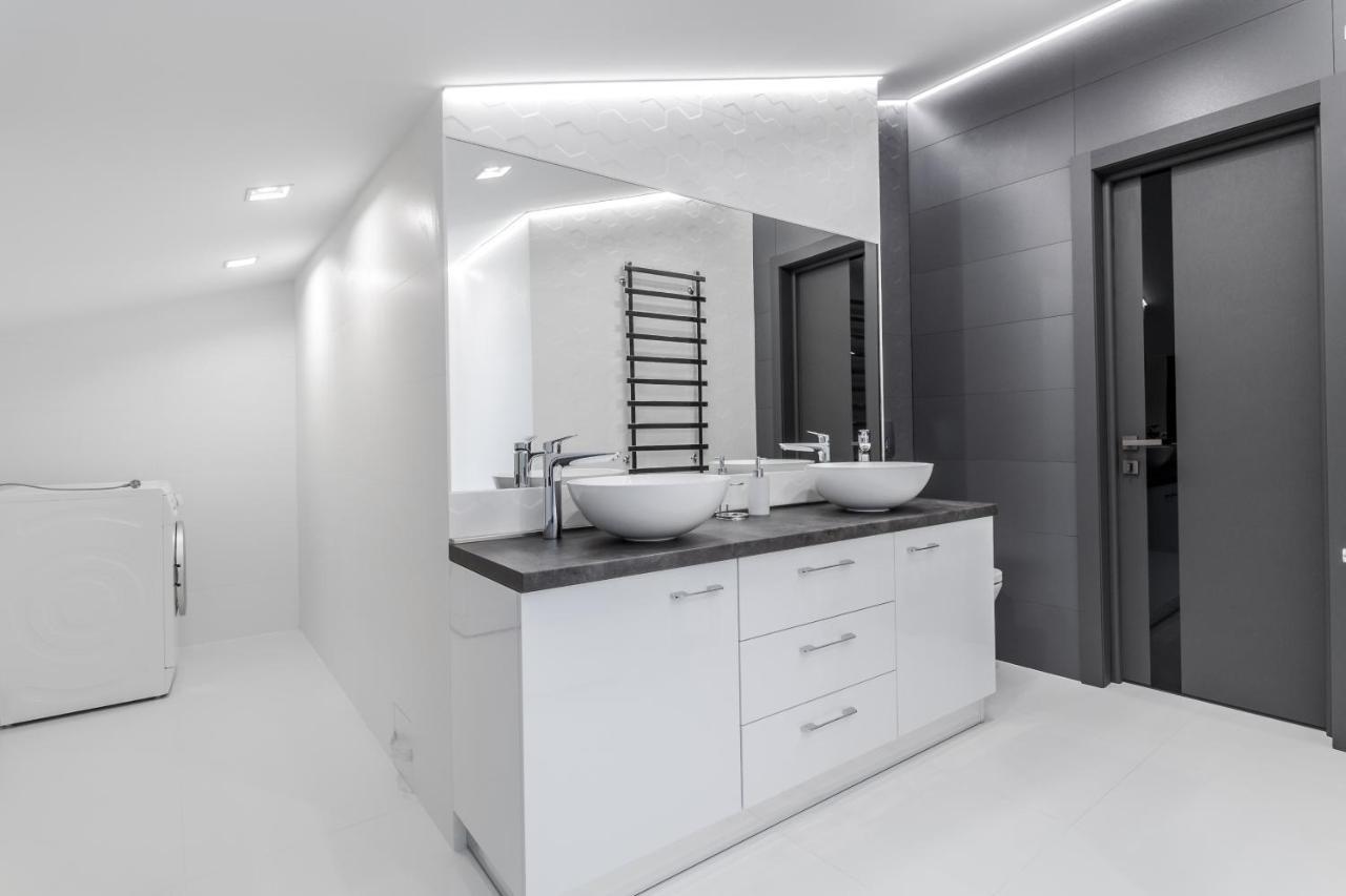 Inshiapartments On Hazova Str 5 ลวีฟ ภายนอก รูปภาพ